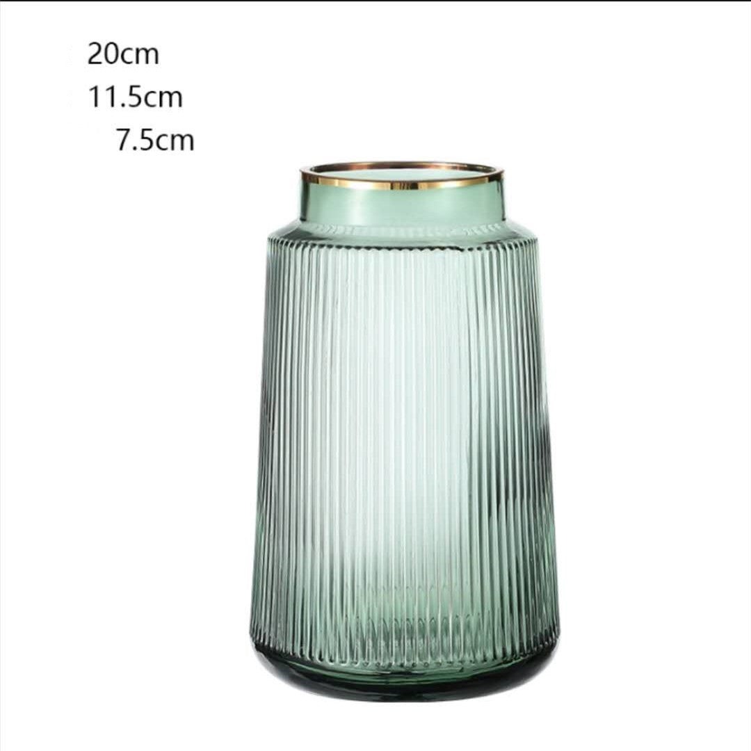 Light Luxury Retro Vertical Stripe Glass Vase With Gold Flower Arrangement