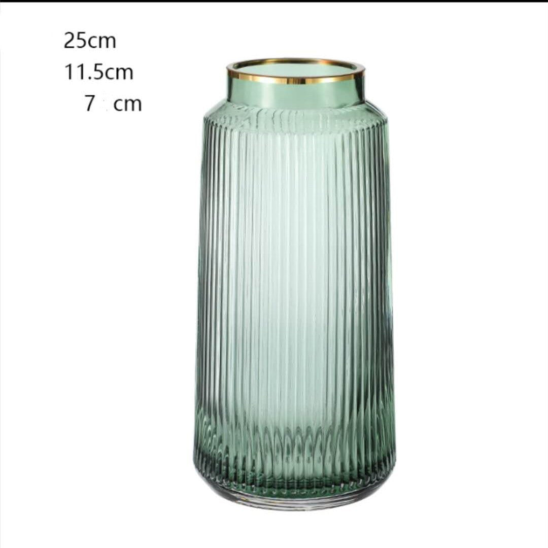 Light Luxury Retro Vertical Stripe Glass Vase With Gold Flower Arrangement