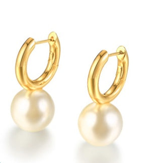 Gold pearl Hoop earring