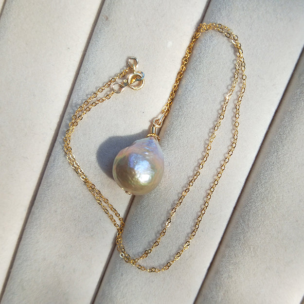 14K Gold Note Gold Earrings Necklace Bracelet Three Piece Set