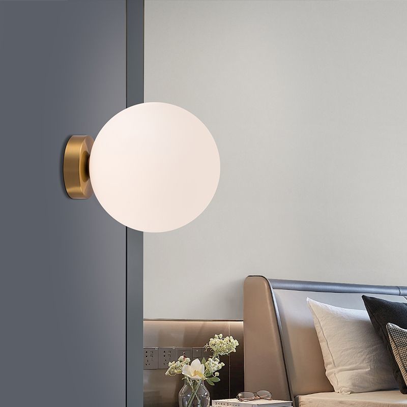 Nordic Simple Round Spherical Wall Lamp