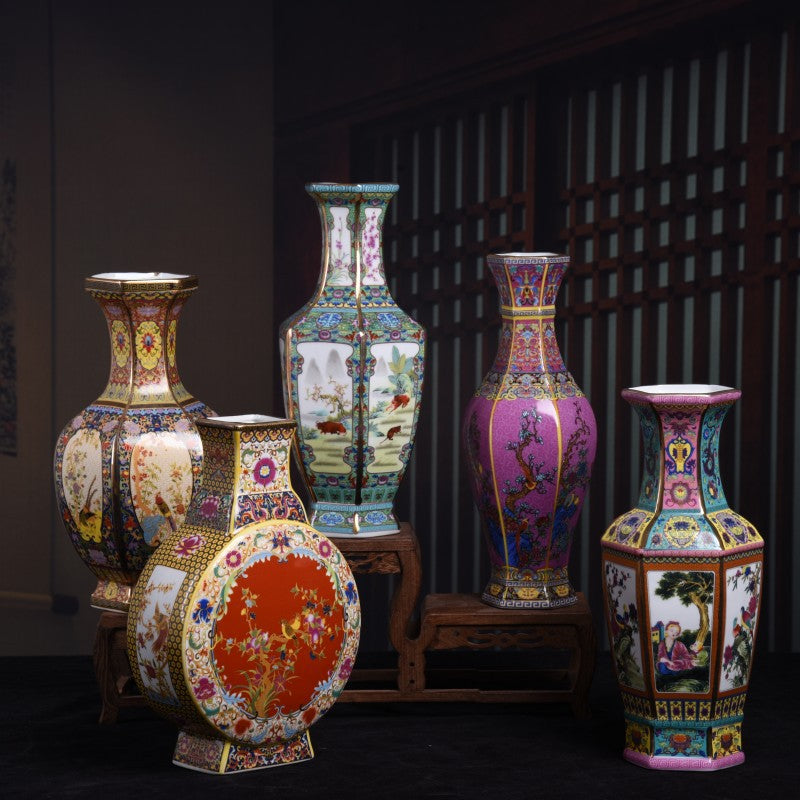 Jingdezhen Ceramic Qianlong Gold Vase