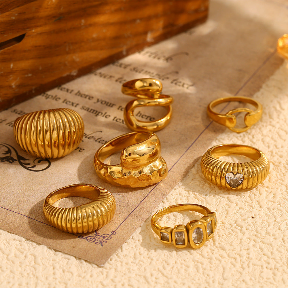 Stainless Steel 18K Gold Plating Bread Love Beating Pattern Signet Ring